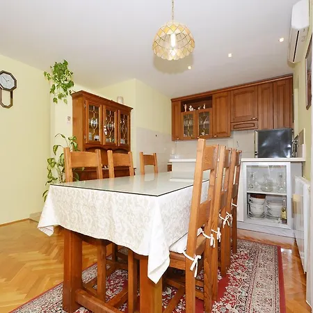 Apartment Vukadin Trogir Exterior photo