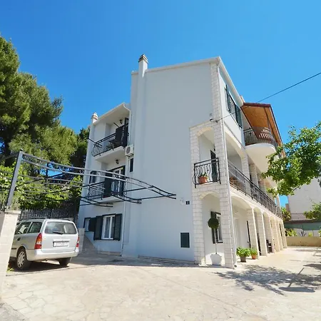 Apartment Vukadin Trogir Exterior photo